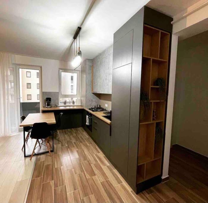 Minimalist Studio Apartment Brașov Exterior foto