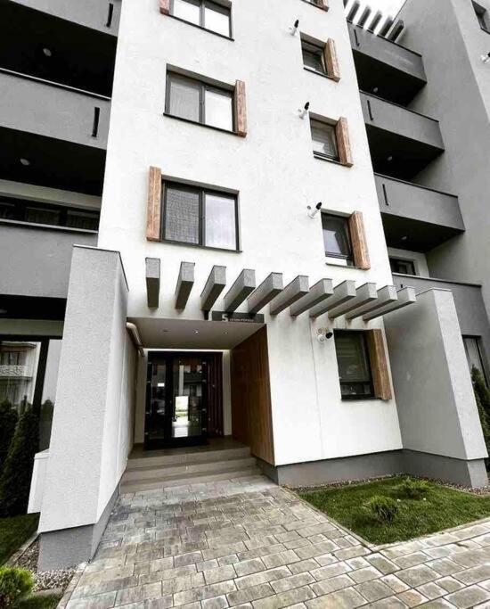 Minimalist Studio Apartment Brașov Exterior foto